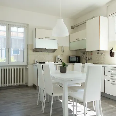 Cinciarella Apartment *
